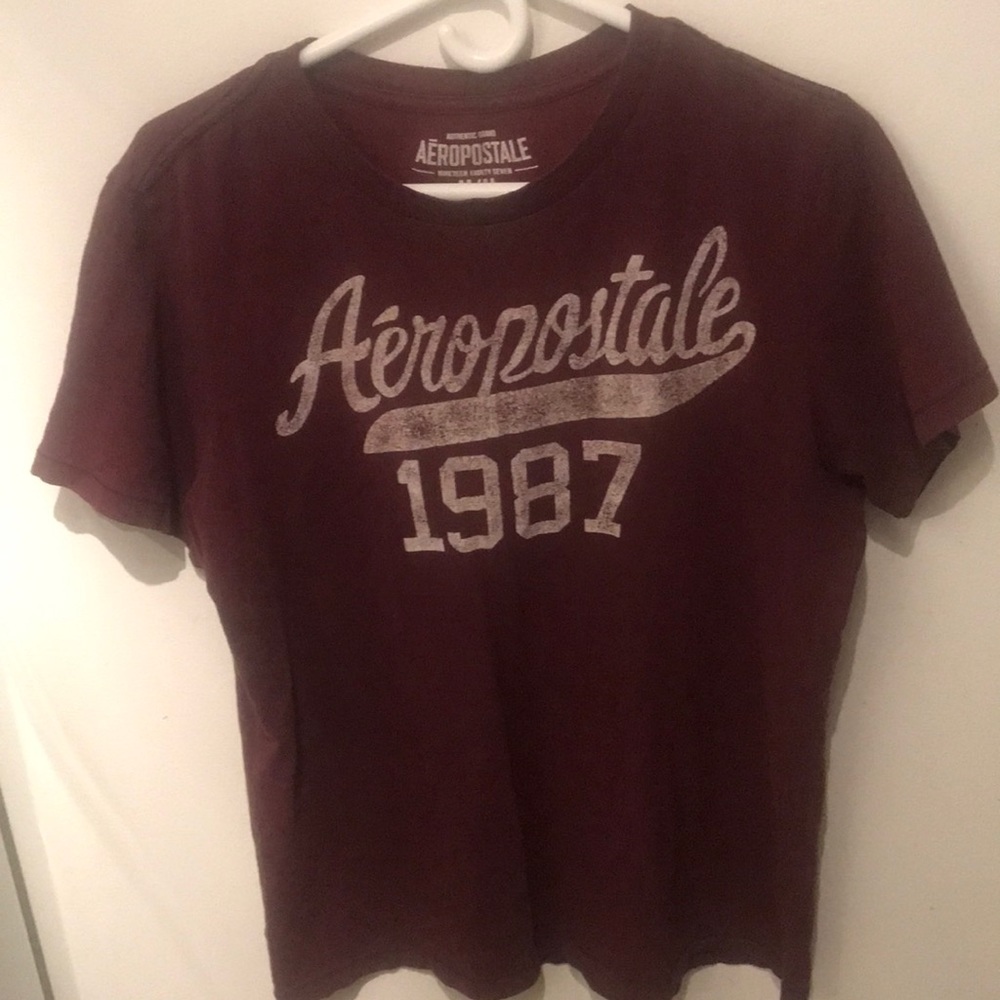 Lovely Burgundy Aeropostale 100% Cotton Tshirt SZ Medium